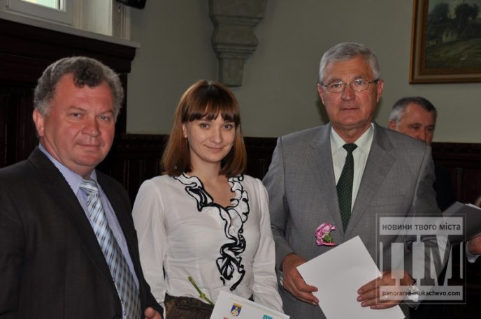 У Мукачеві нагородили лауреатів конкурсу "Шукаємо молоді педагогічні таланти" (ФОТО) – 23