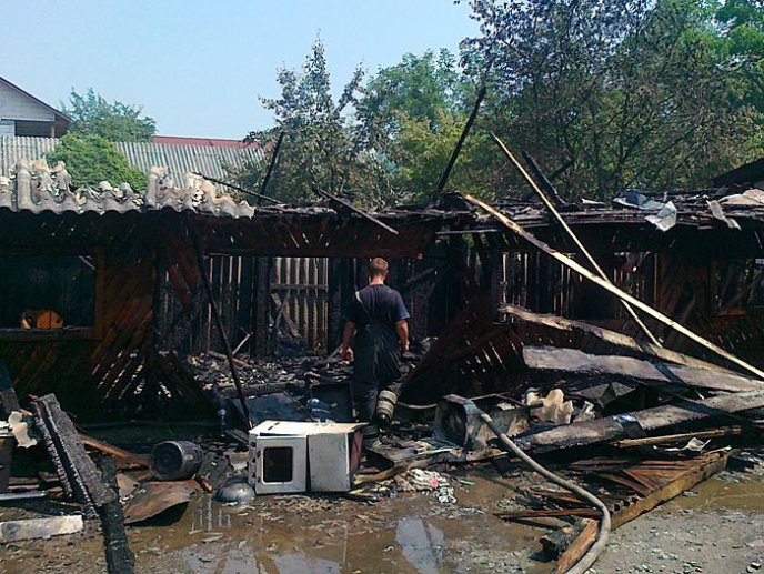 Причиною масштабної пожежі на ринку у Великому Бичкові стало загорання олії у фритюрниці – 04