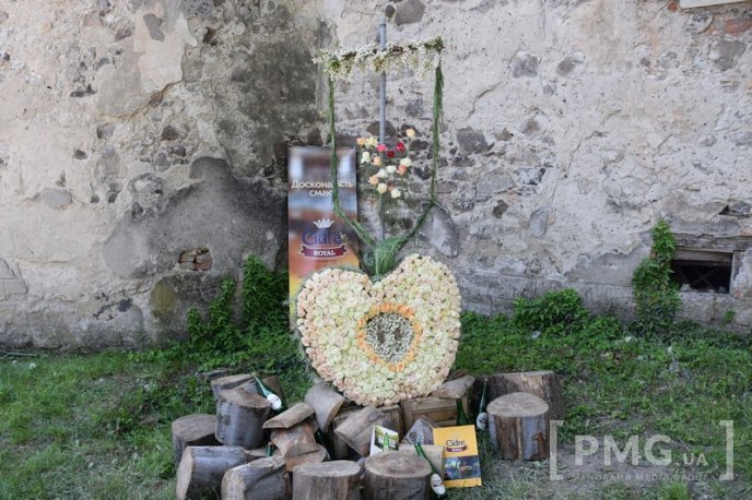 У Чинадієві стартував квітковий фестиваль "Кохання в Сент-Міклош" – 20