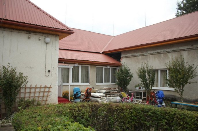 У Мукачеві ремонтують один із дитсадків – 03