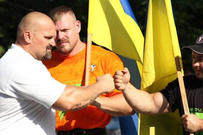 На "Фестиваль сили" у Мукачево з’їхались команди зі всієї України та кількох країн Європи – 20