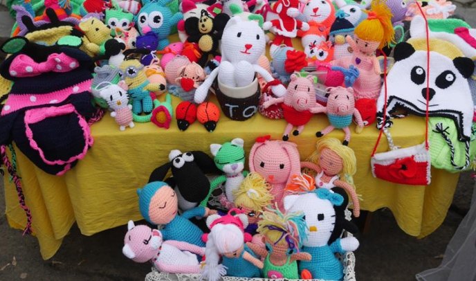 В Ужгороді на фестивалі можна скуштувати медовуху, різні смаколики та купити сувенір – 14