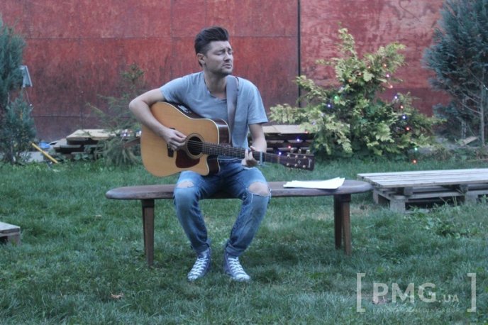 У Мукачеві відбувся благодійний вечір у підтримку Юлії Миронової, яка перебуває у реанімації у Таїланді – 14