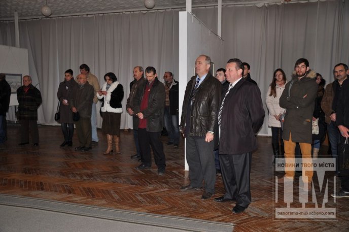 У Мукачівській картинній галереї можна побачити виставку графічних картин кращих художників міста (ФОТОРЕПОРТАЖ) – 13