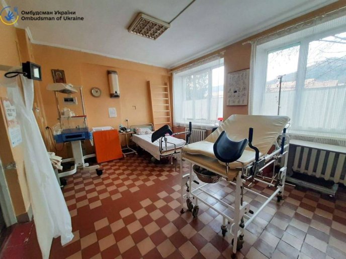 У лікарні на Закарпатті виявили критичні порушення прав людини – 02