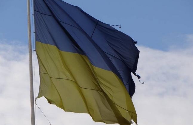 На Красному Полі вандали замалювали пам’ятну таблицю – 02