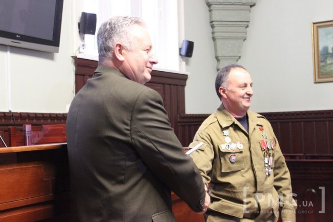 У Мукачеві сімох воїнів-інтернаціоналістів нагородили пам’ятними відзнаками Президента України – 07