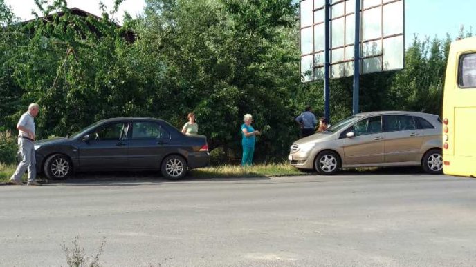 В Ужгороді сталася автопригода – 01