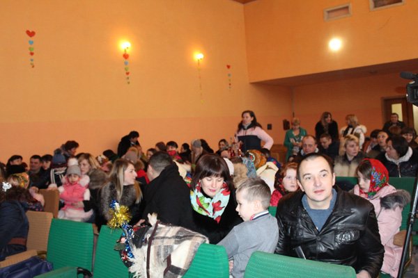 У Дубовому юні колядники з навколишніх сіл славили народження Ісуса Христа – 02