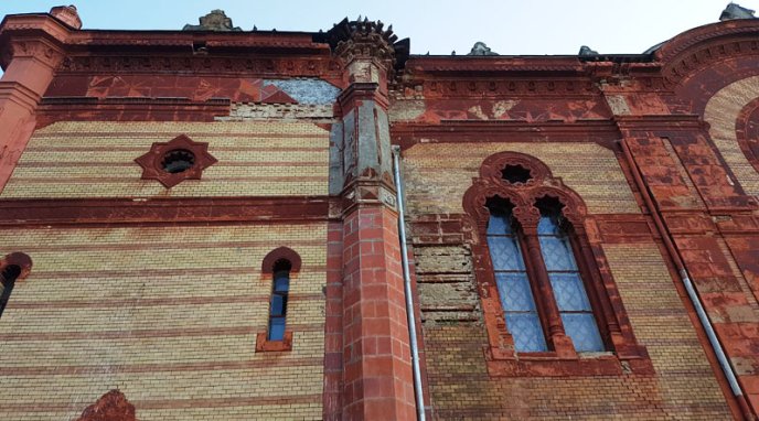 Біля Ужгородської філармонії встановлюють зірку Давида – 03