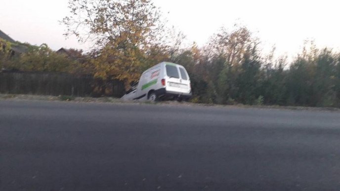 Сталася ДТП: зіткнулися два автомобілі – 01