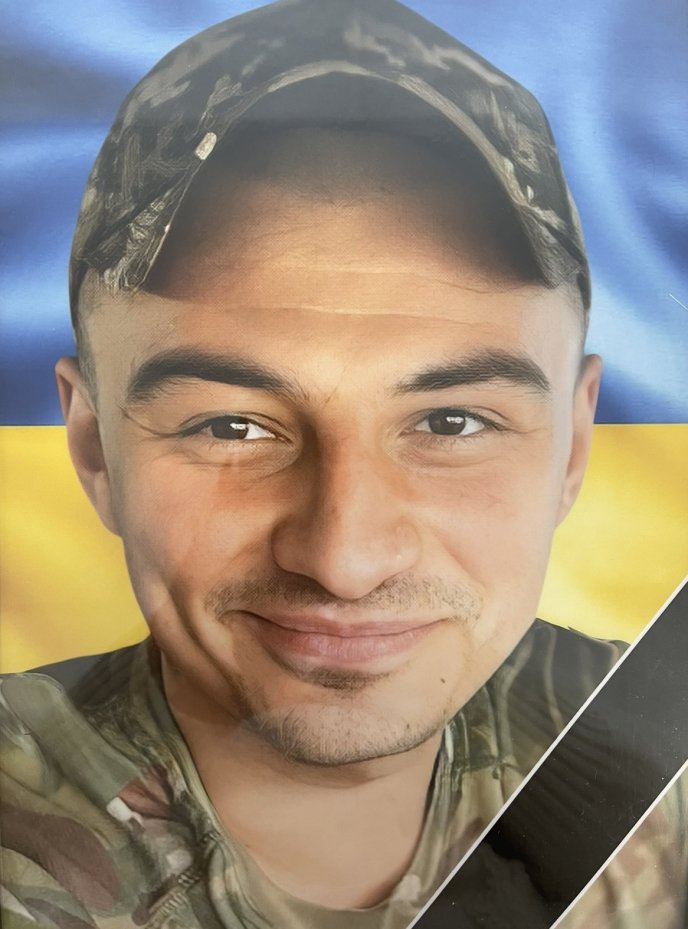 Мукачево у понеділок прощатиметься з молодим Героєм – 01 У Мукачеві поховають молодого Героя