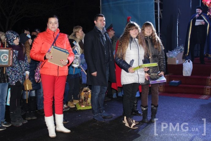 Яскраве святкування Дня святого Мартина у Мукачеві: парад ліхтариків, лицарські бої та вогняне шоу – 83 Яскраве святкування Дня святого Мартина у Мукачеві: парад ліхтариків, лицарські бої та вогняне шоу – 83