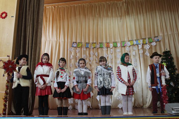 У Дубовому фестиваль «Вифлеємська зіронька» зібрав юних колядників   – 09