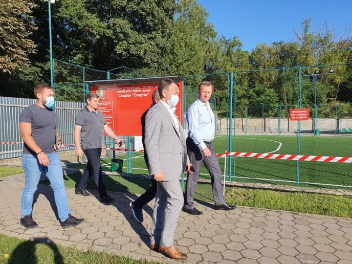 В Ужгороді зводять спорткомплекс для юних закарпатських футболістів – 02