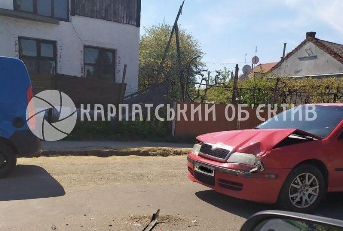 В Ужгороді трапилась ДТП за участю інкасаторського авто – 01