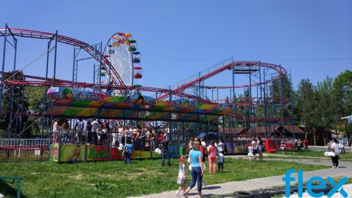 1200 дітей відпочивали у парку «Перемога» – 09