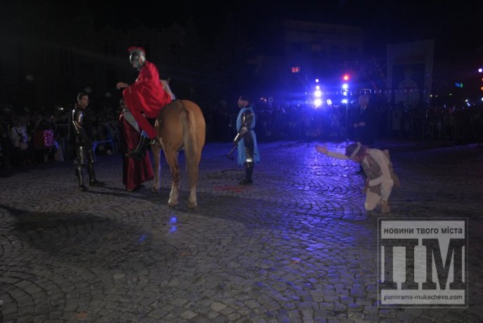 У Мукачеві відзначили День святого Мартина яскравим вогняним шоу (ФОТОРЕПОРТАЖ) – 19