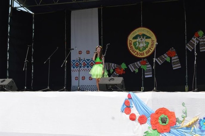 Молоді таланти Рахівщини взяли участь у фестивалі-конкурсі "Смарагдові витоки" – 08