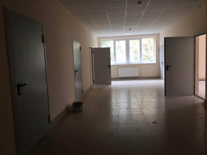 У Мукачеві триває ремонт поліклініки – 03