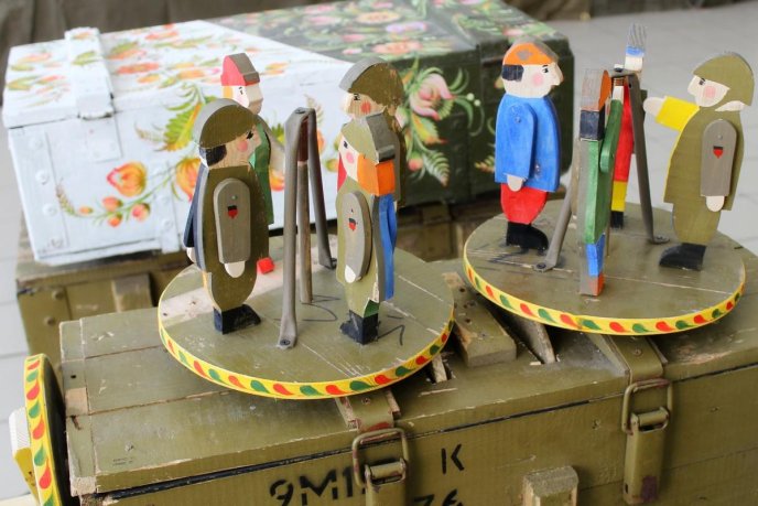 Організатор "Військово-польового арту" Павло Ротар назвав виставку в Ужгороді однією з найвдаліших – 04