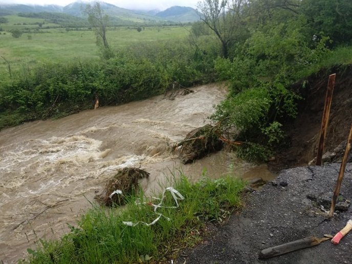 На Перечинщині стався зсув ґрунту – 01