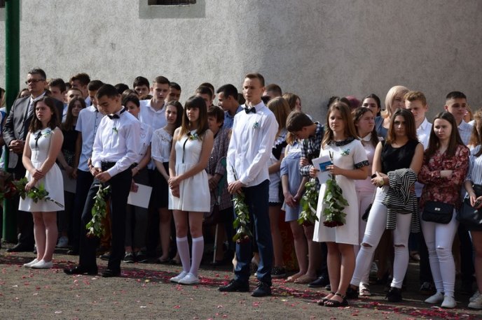 У школах Мукачева пролунав останній дзвінок – 18