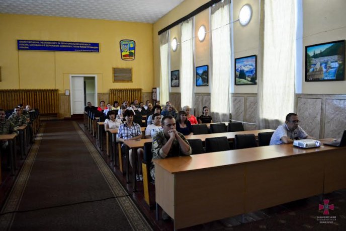 У обласному військкоматі нагородили військовослужбовців та працівників Збройних Сил України – 01