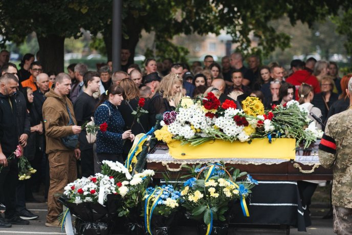 В Ужгороді поховали Героя, який загинув під Бахмутом – 05