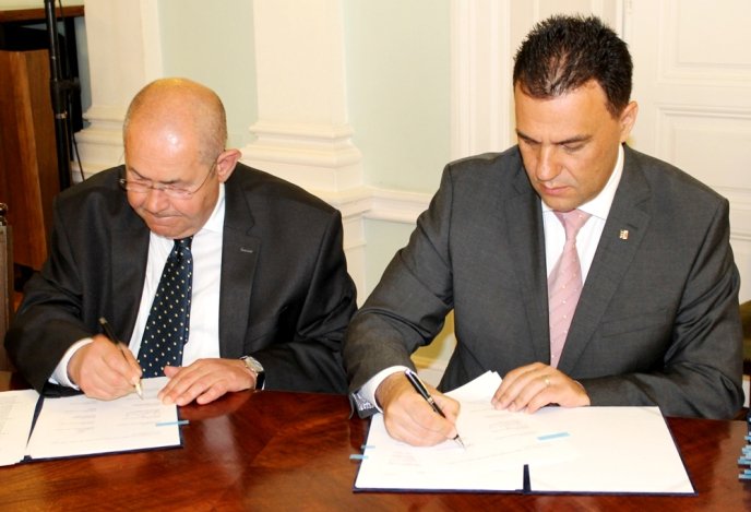 Керівництво Закарпаття підписало угоду з 10-ма регіонами Угорщини, Румунії та Сербії – 07