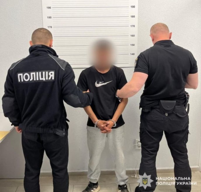 На Закарпатті чоловік пограбував автозаправку. Його затримали – 01 Чоловік пограбував АЗС в Ужгороді