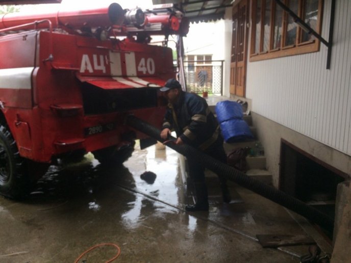 На Рахівщині затопило селище – 04