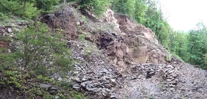 На Закарпатті СБУ викрила підприємця, який незаконно видобував андезит – 01