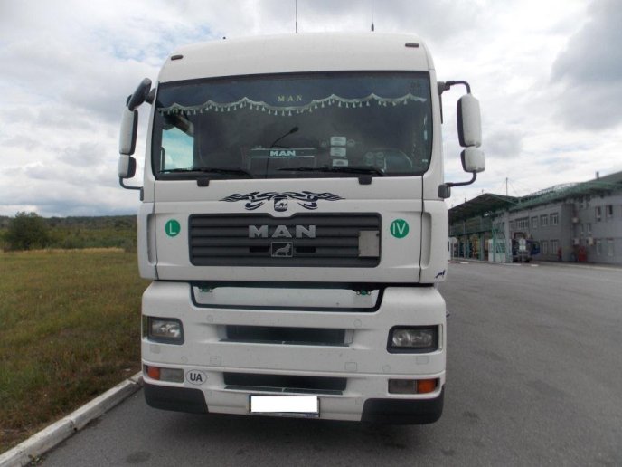 Від прикордонно-митного контролю намагались приховати незаявлену кількість пиломатеріалів – 01