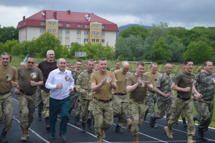 Мукачівські прикордонники вшанували пам’ять своїх колег забігом – 03