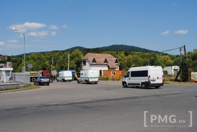 У бік Лавок їхали інкасаторні машини – 02