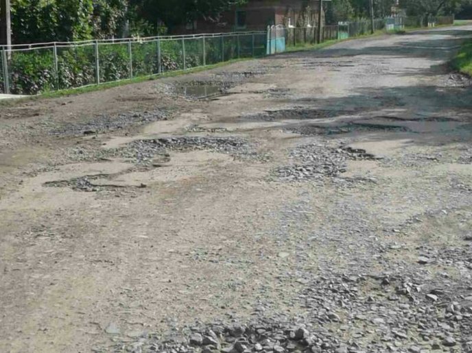 В одному з районів завершують капітальний ремонт дороги – 02