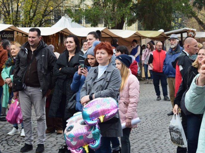 В Ужгороді триває фестиваль молодого вина “Закарпатське Божоле” – 15