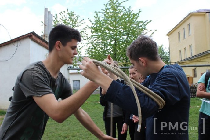 У Мукачеві змагались юні рятувальники – 05