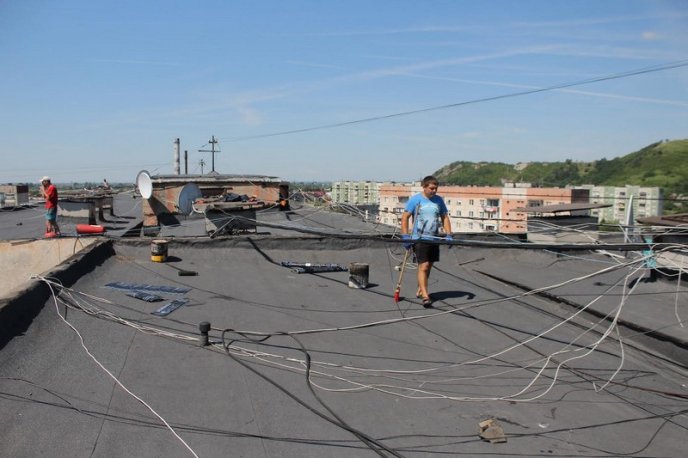 На ремонт даху багатоповерхівки виділили 600 тисяч – 05