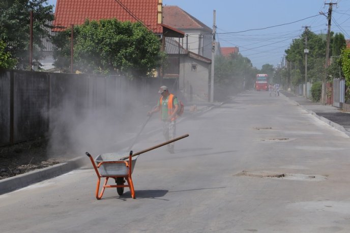 У Мукачеві завершують капремонт однієї з вулиць – 03
