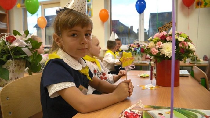 1 вересня в Мукачівській ОТГ: понад 1200 дітей пішли у перший клас – 03 1 вересня в Мукачівській ОТГ: понад 1200 дітей пішли у перший клас – 03