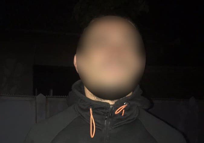 У Мукачеві затримали чоловіка з наркотиками – 01