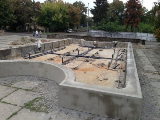 В Ужгороді на площі Поштовій вже незабаром відкриють фонтан (ФОТО) – 02