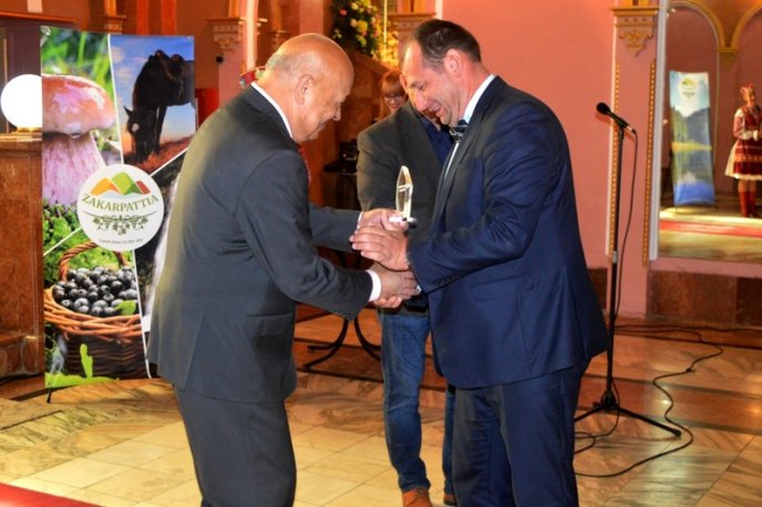 На Закарпатті відзначили кращих представників сфери туризму – 10