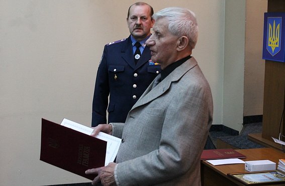 Закарпатські міліціонери вшанували загиблих чорнобильців пам’ятною стеллою (ФОТО) – 04