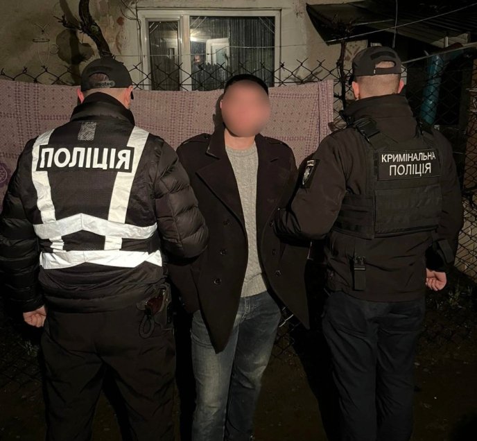 Поліцейські Ужгородщини затримали двох наркоторговців – 03