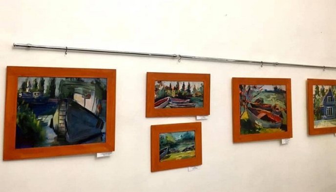 Мукачівка Наталія Рибар презентувала поетичну збірку "Де янголи знімають крила" – 05