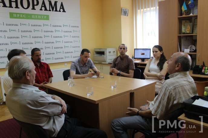 У Мукачеві обговорили перспективи розвитку незалежної журналістики в краї – 01