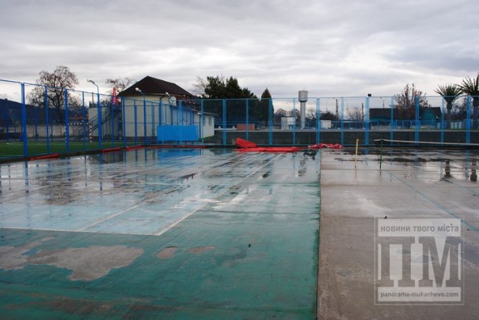 Вслід за Ужгородом льодову ковзанку відкриють і в Мукачеві (ФОТОФАКТ) – 02